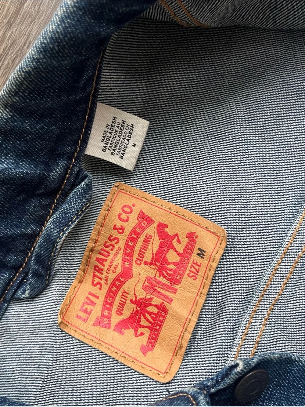 Levi's Blue Washed Denim Trucker Jacket - Picture 5 of 9